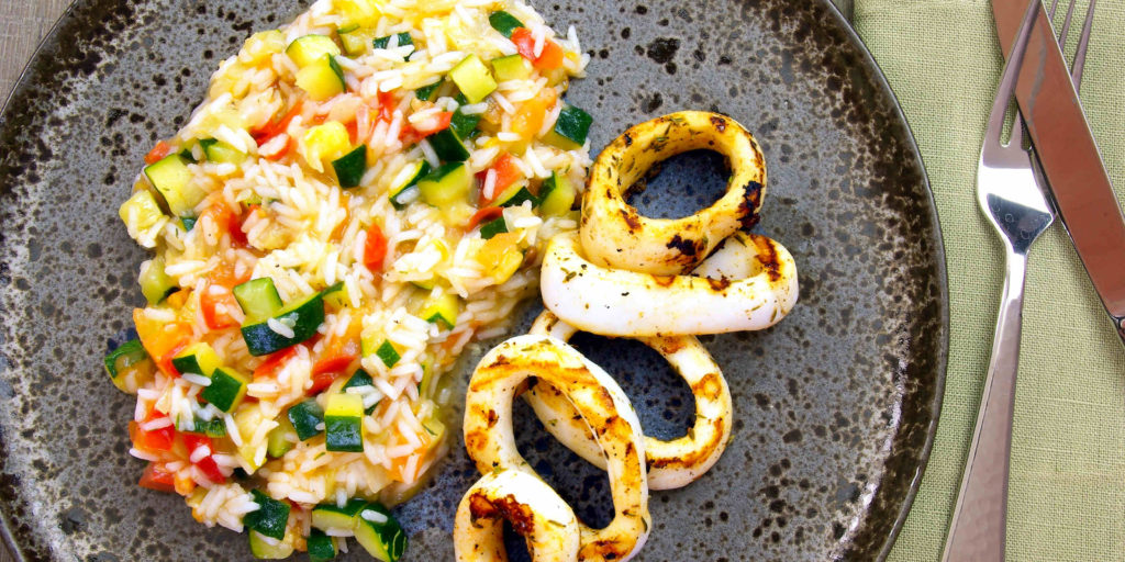 Anneaux Encornets Grillés Riz Légumes Grilled Squid Rings Vegetable Rice